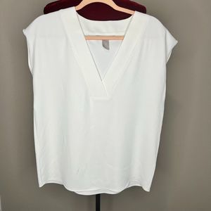 H & M White Sleeveless Top